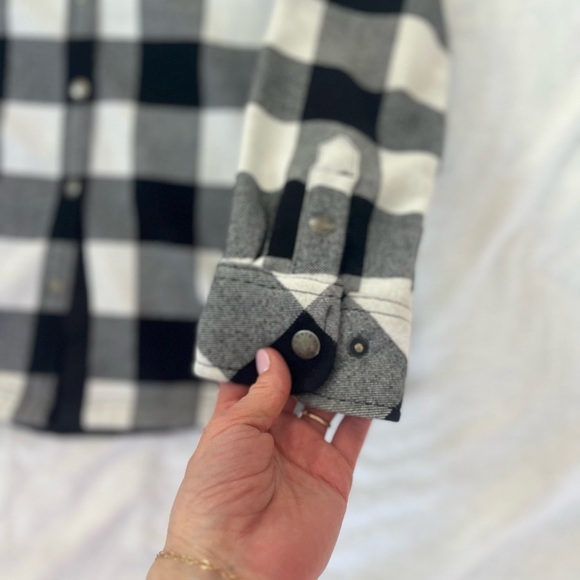 Orvis Plaid Fleece lined Shacket Button Down Top Flannel Black and White medium - Picture 7 of 16